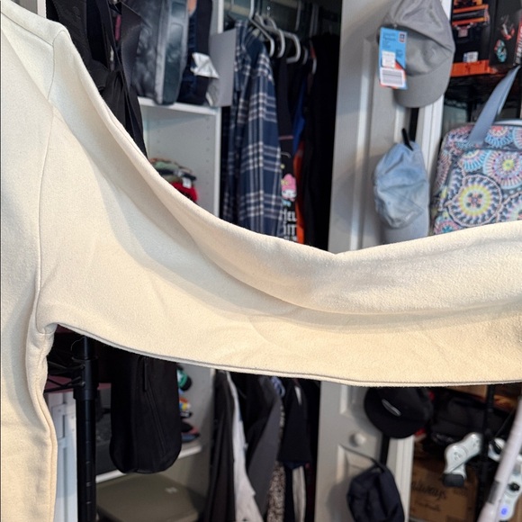 Crystal Lake Graphic Crewneck Sweater - Cream - Picture 4 of 5